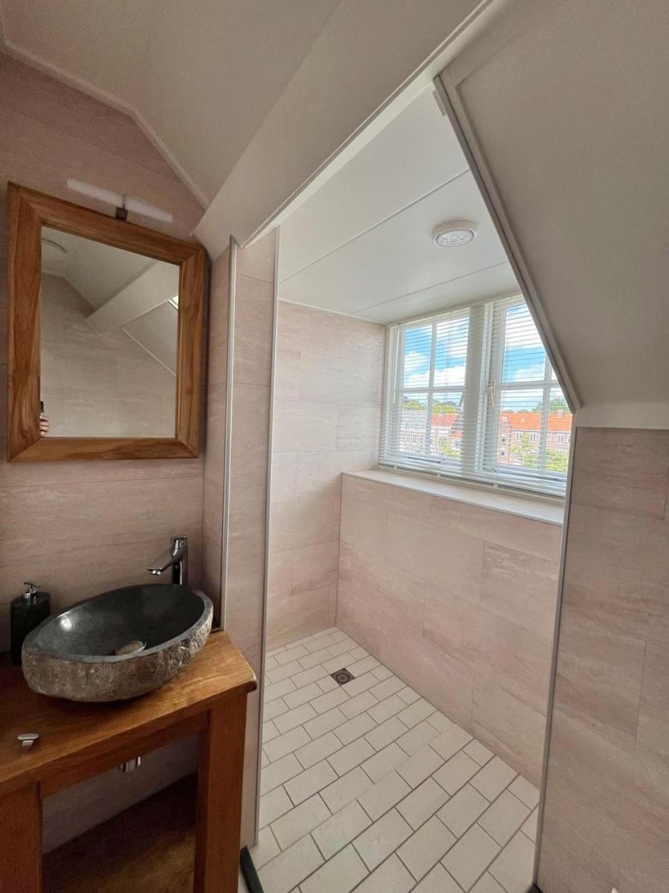 Appartement Logeren Aan De Haven - Spijkerbrug