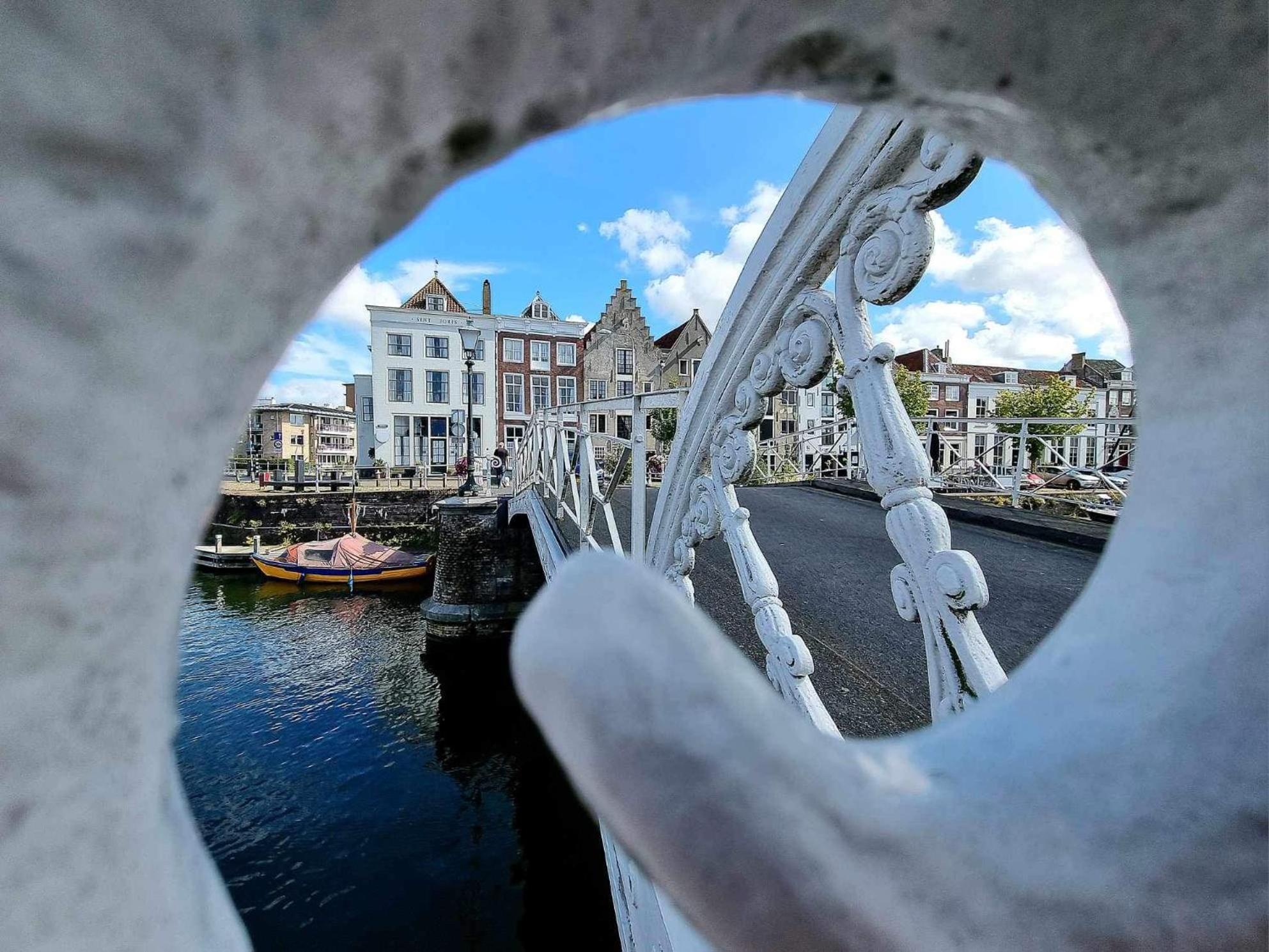 Logeren Aan De Haven - Spijkerbrug